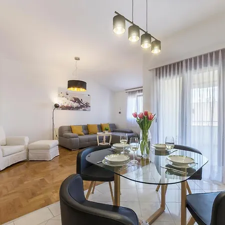 Apartment Samanta Sisan Exterior photo