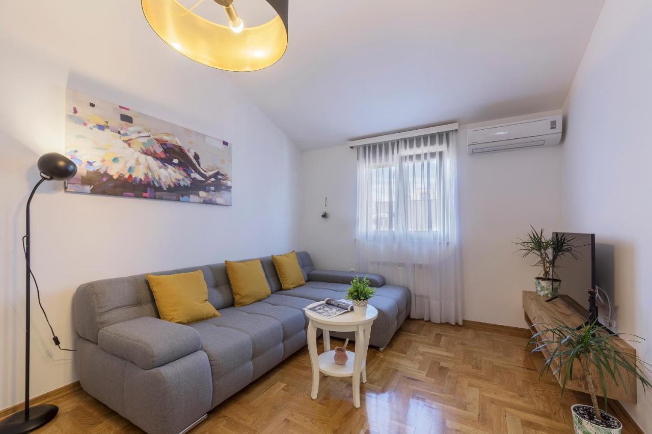 Samanta Apartment